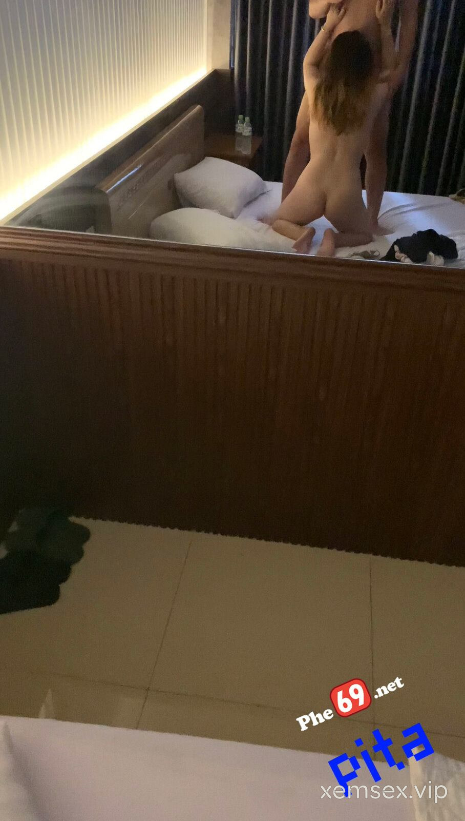 checker-pita-pe-sinh-vien-2k3-mong-cang-tron-lu-ve-xa-ko-kip-hinh-04